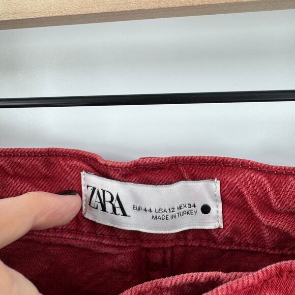 Zara High Rise Wide Leg Red Denim Jeans Raw Hem USA 12 Statement Street Style - Picture 3 of 5